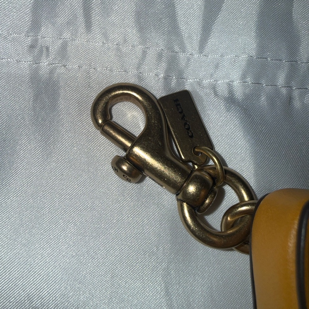 Coach Star Coin Pouch/Bag Charm in Ochre - NWOT - Picture 2 of 4